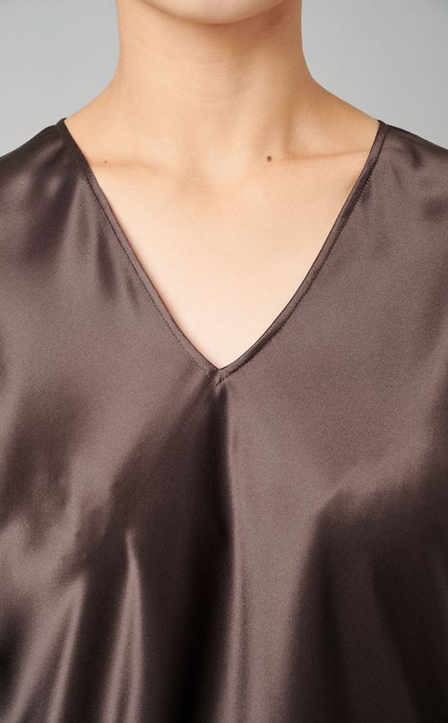 シルクVネックロングスリーブブラウス