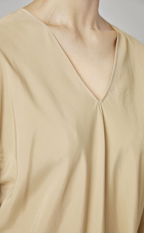 ソリッドVネックロングスリーブブラウス