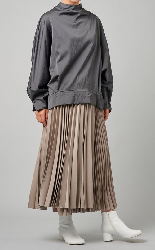 サテンイージープリーツスカート