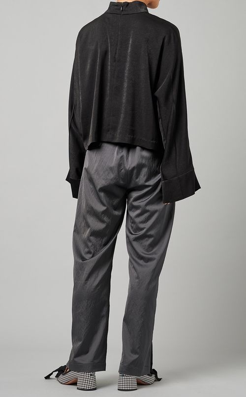 フレアスリーブプルオーバー