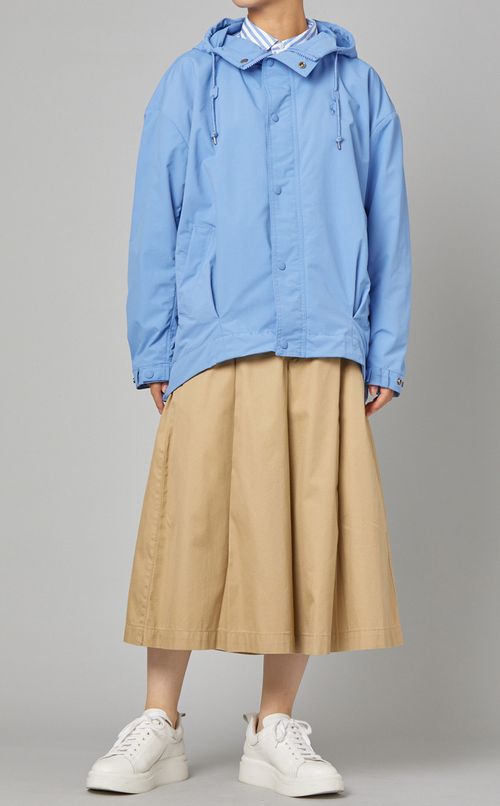 ナイロンウィンドブレーカー