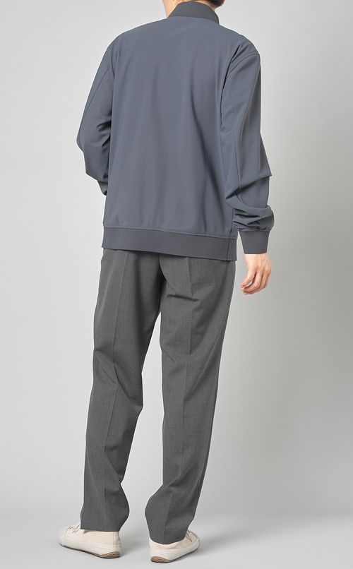 プレシジョンポンチブルゾン