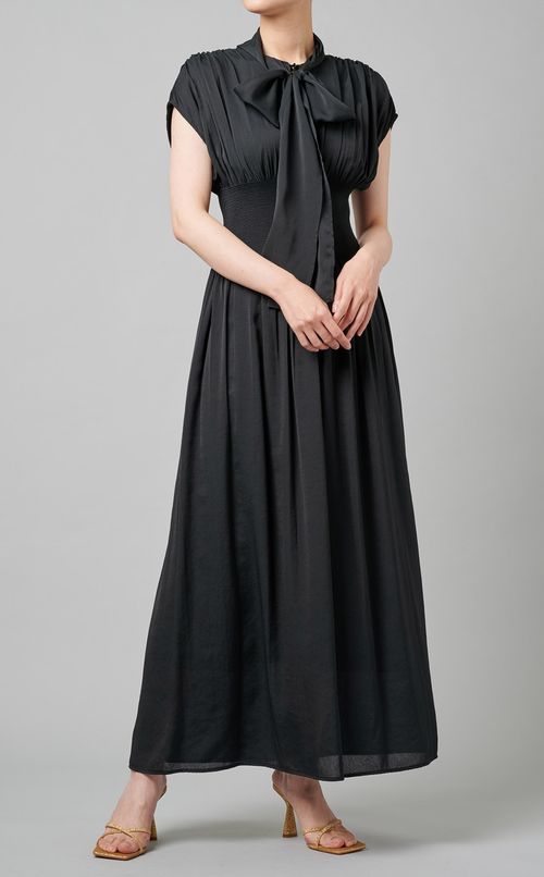 ウエストシャーリングボウタイワンピース