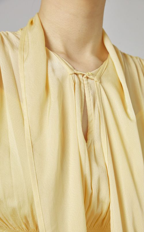 ウエストシャーリングボウタイワンピース