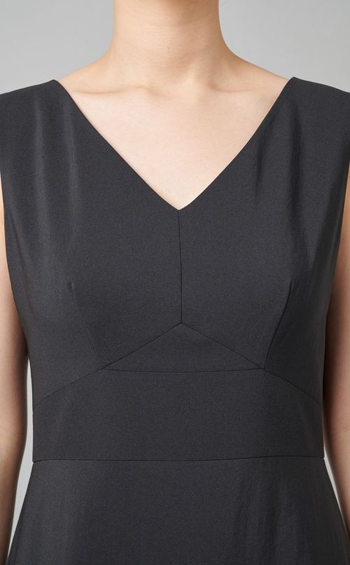 Vネックミディワンピース