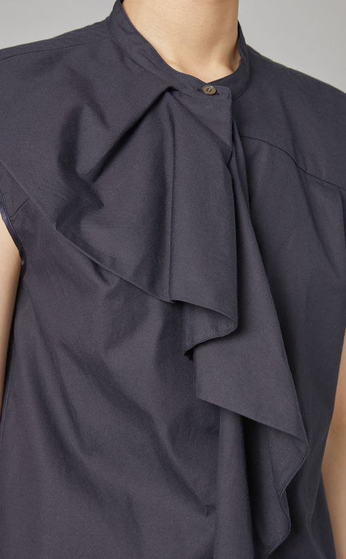 フロントラッフルブラウス