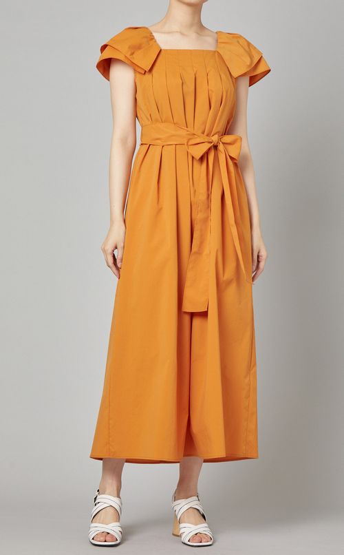 フリルスリーブタックワンピース