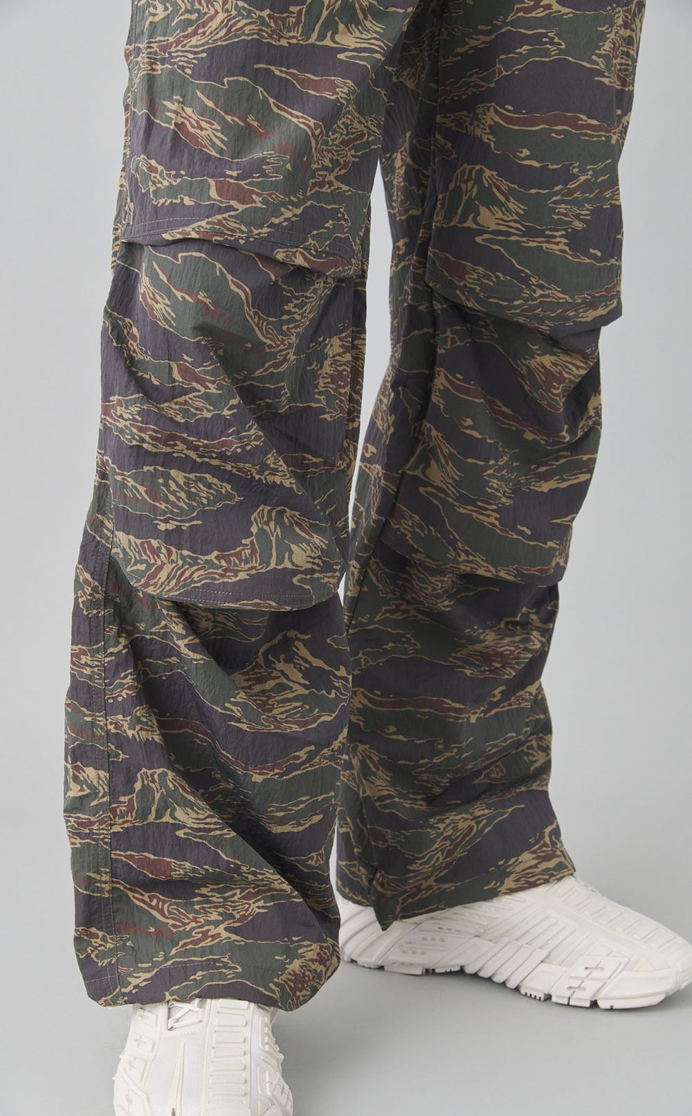 カモフラージュニータックパンツ