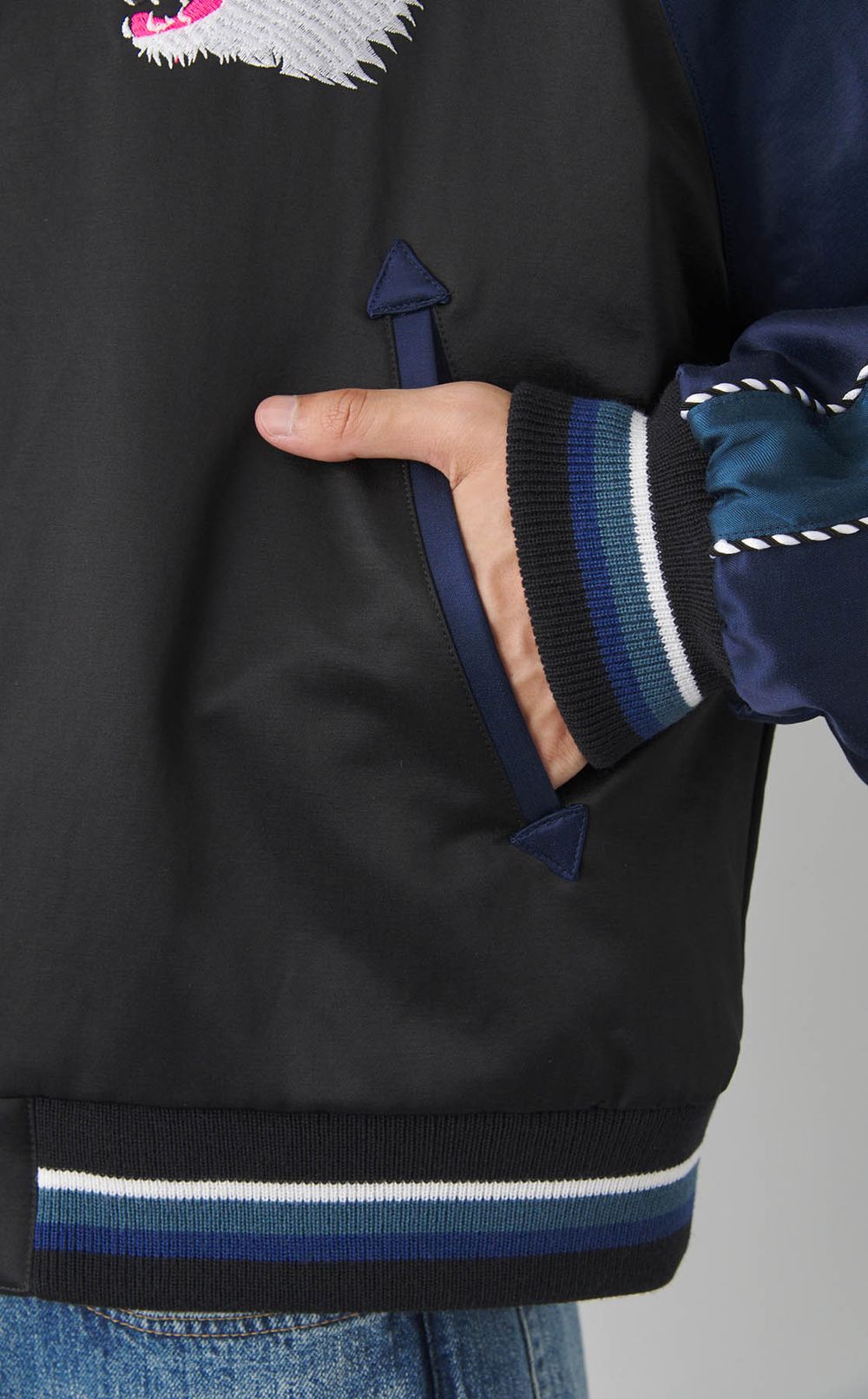 エンブロイダリースーベニアジャケット