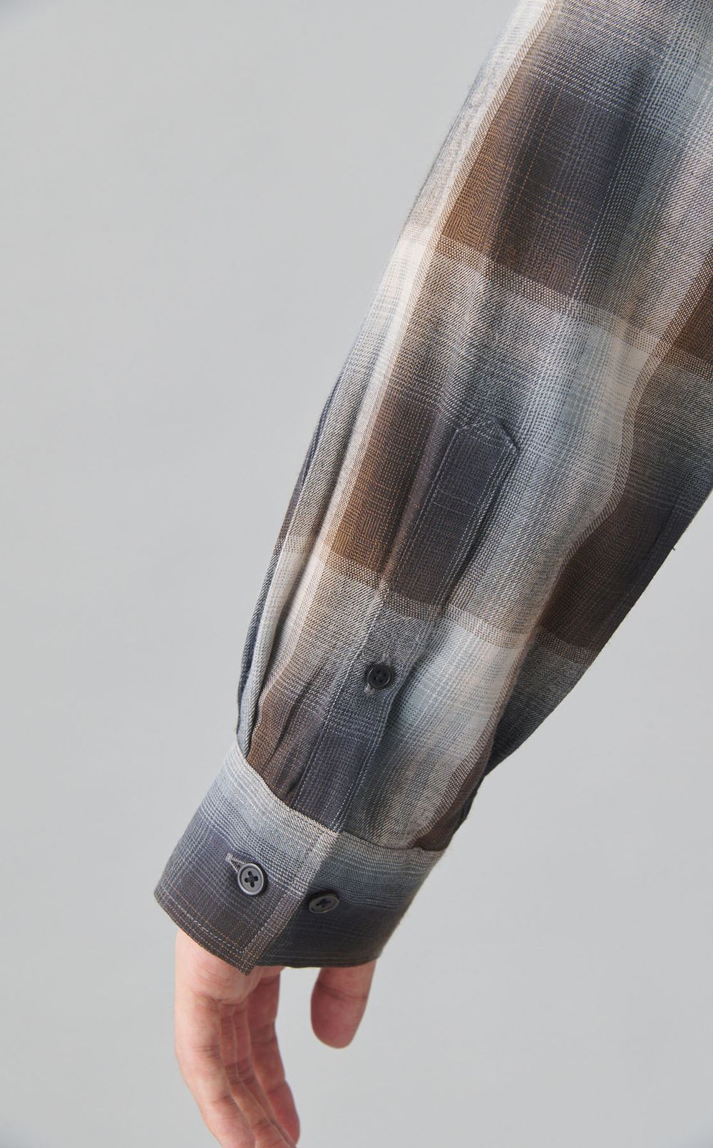 チェックエンブロイダリーシャツ