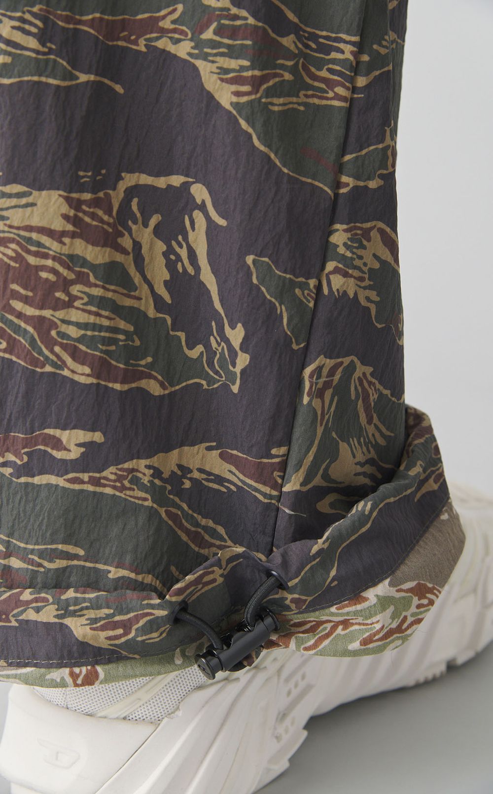 カモフラージュニータックパンツ