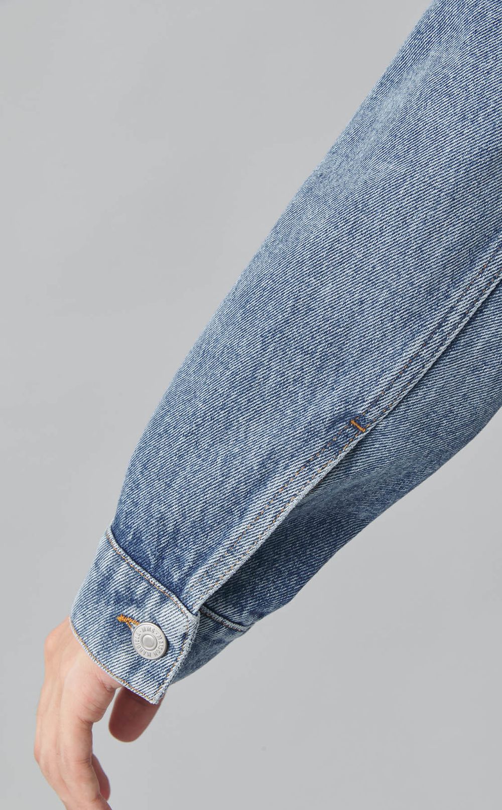 ジップアップデニムブルゾン