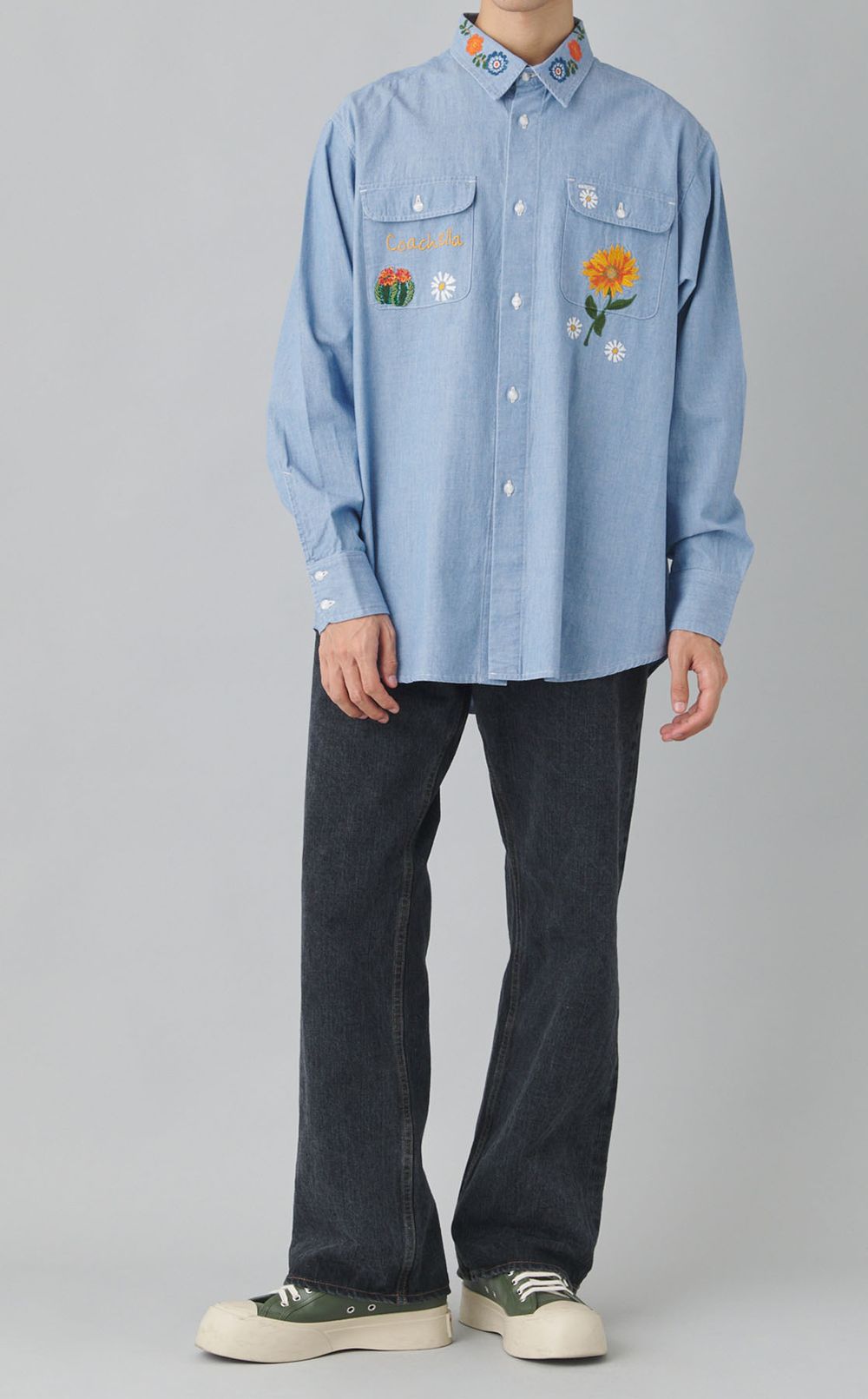 リラックスストレートデニムパンツ