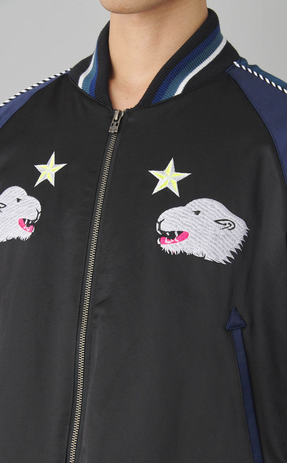 エンブロイダリースーベニアジャケット