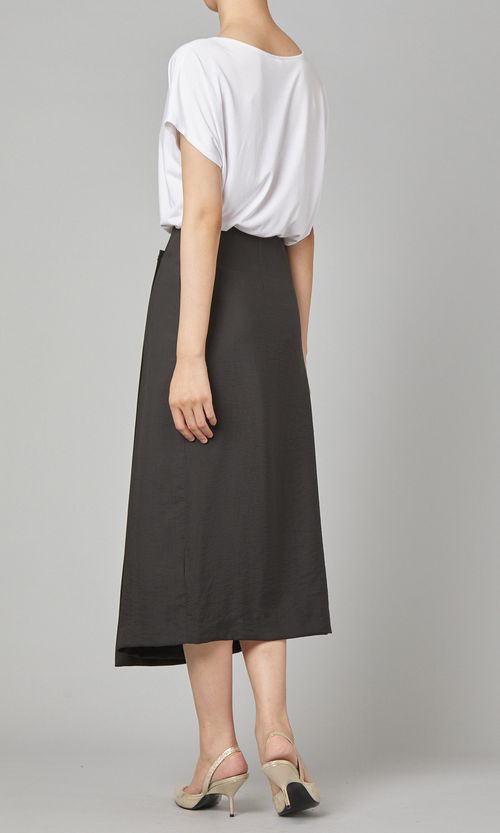 ゴールドボタンラップミディスカート