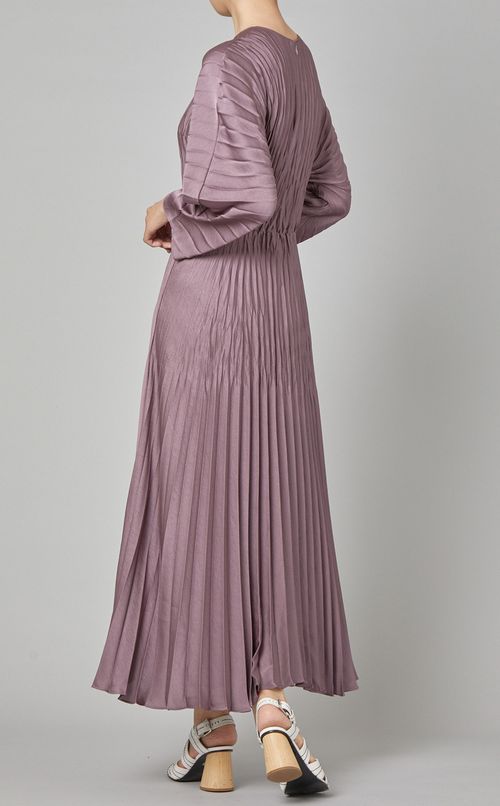 ロングスリーブプリーツワンピース