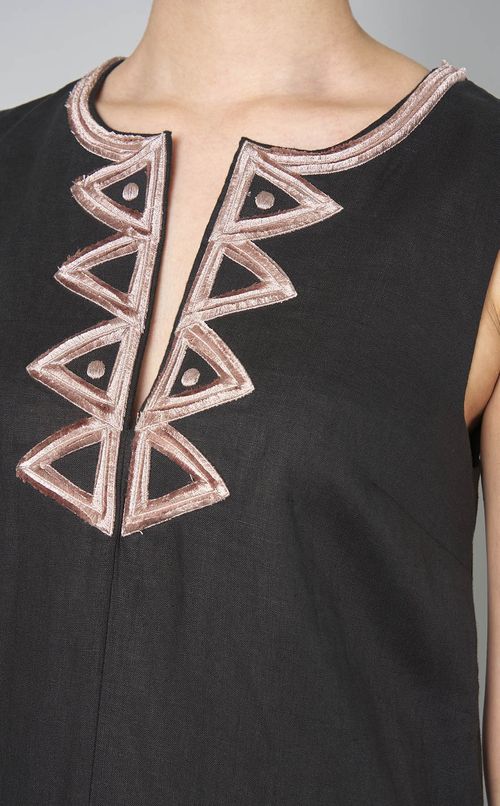 リネンノースリーブエンブロイダリードレス