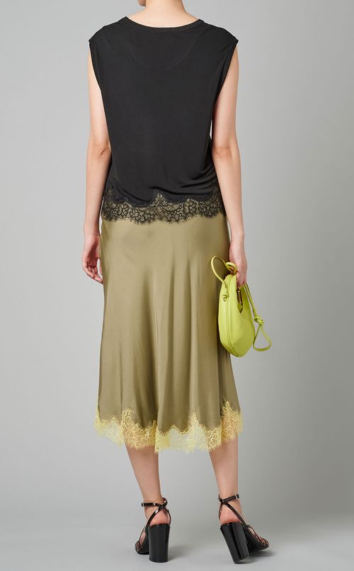 レースヘムラインノースリーブプルオーバー