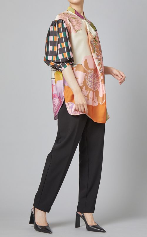 マルチプリントスタンドカラーブラウス