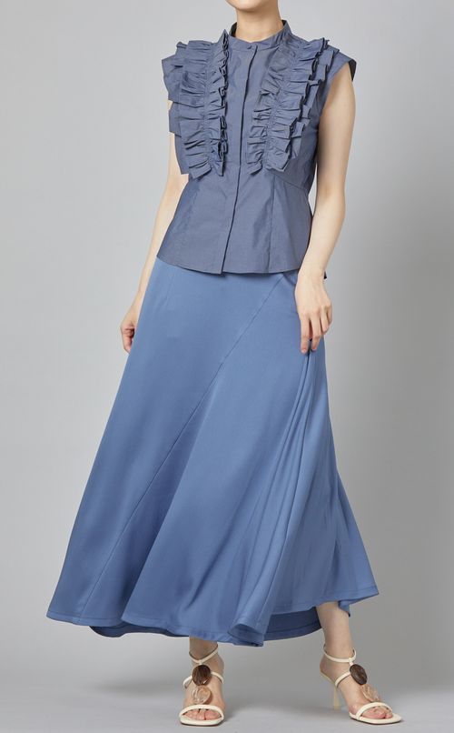 サテンバックフレアスカート