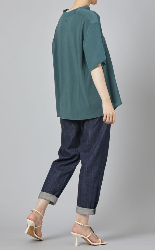 シルクVネックブラウス