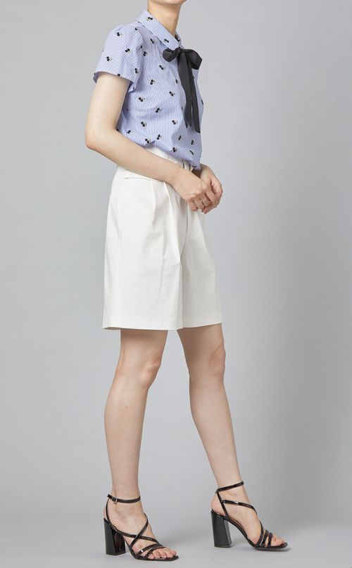 チェリー柄ボウタイブラウス