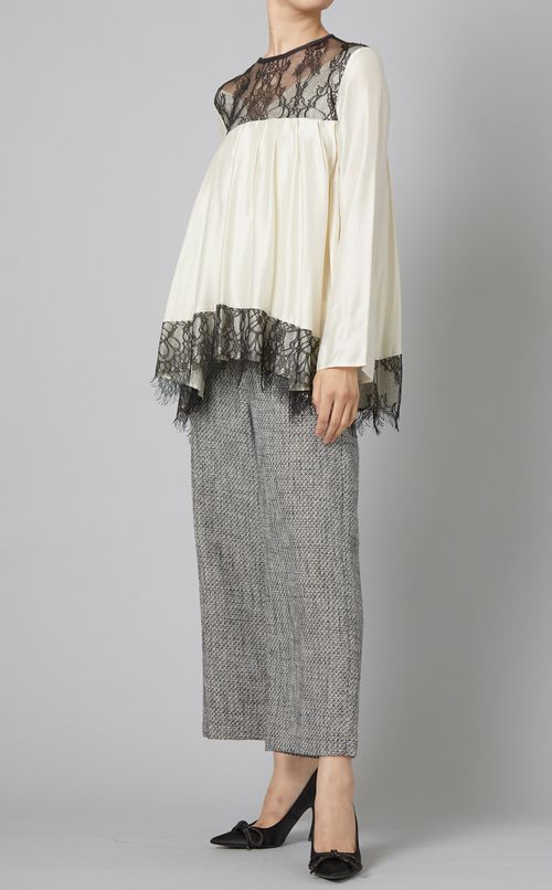 ラッセルレースブラウス