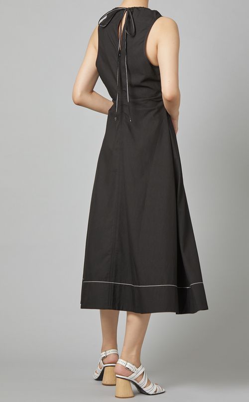 Uネックロングフレアワンピース