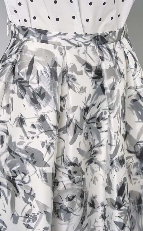 フラワーレイヤードプリントスカート