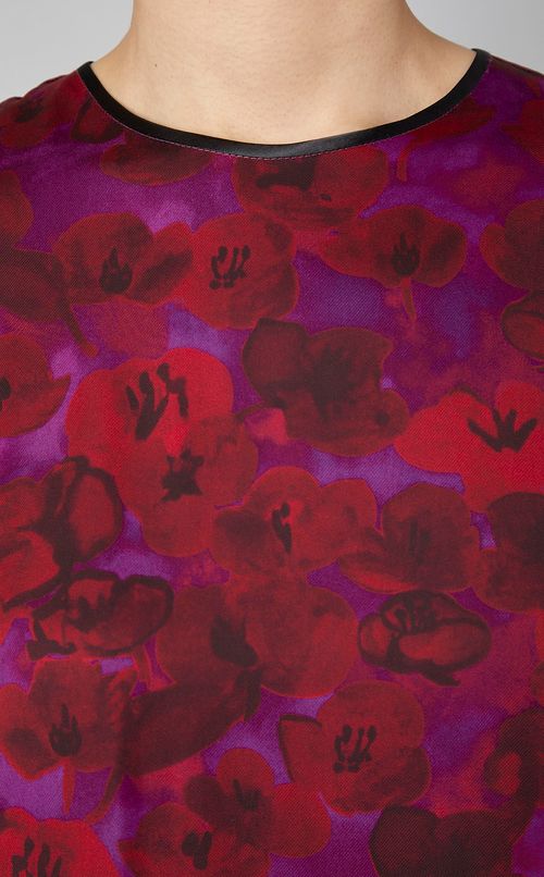 フラワープリン卜クルーネックワンピース