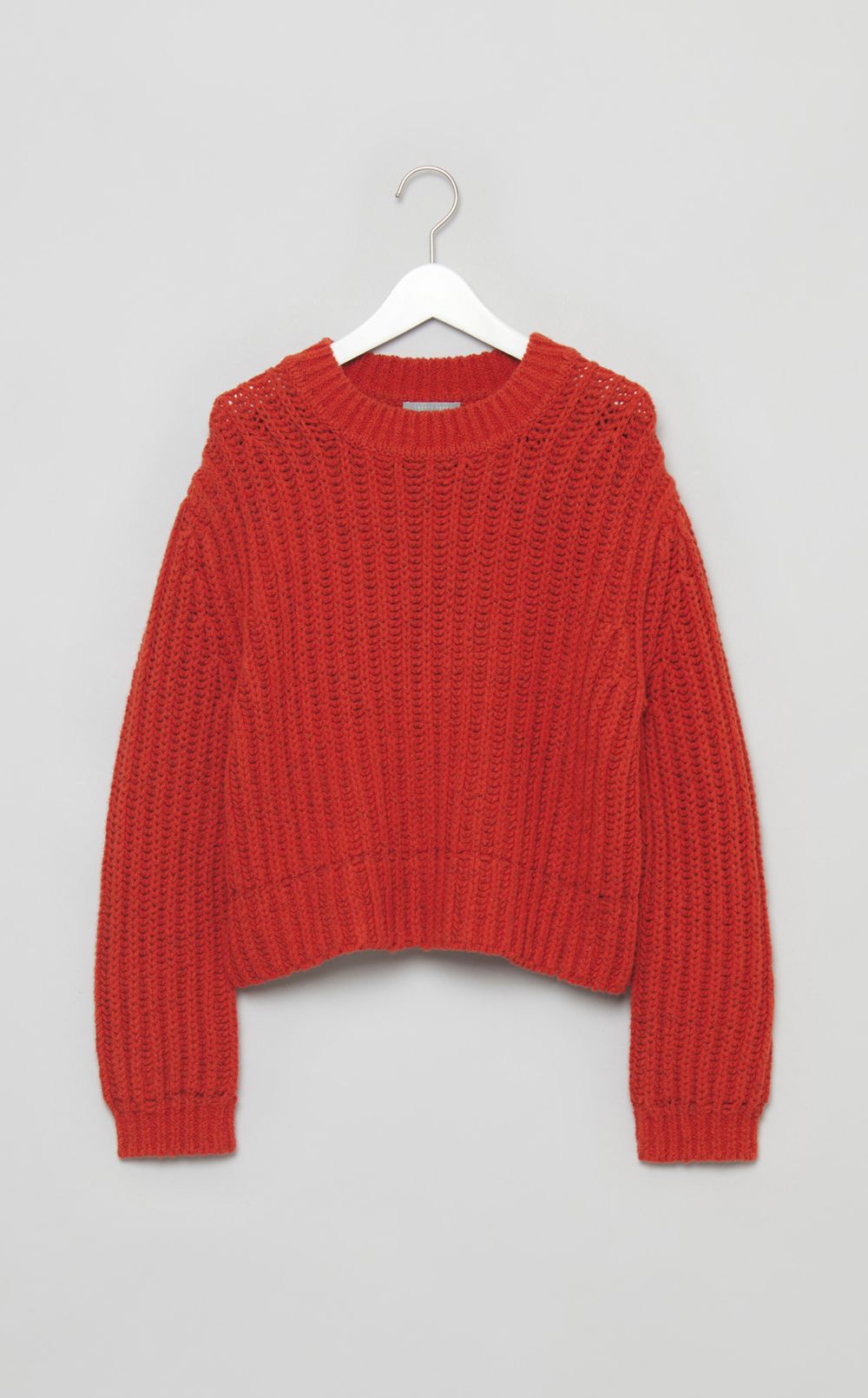 クロップドケーブルニット