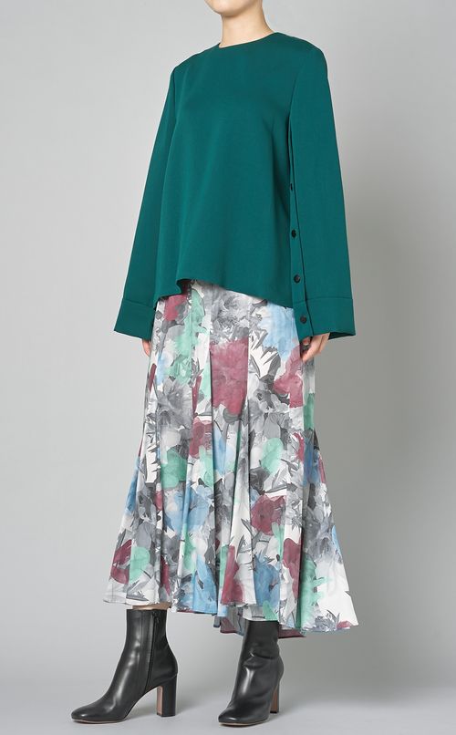 ビスコースサテンケープスリーブトップス