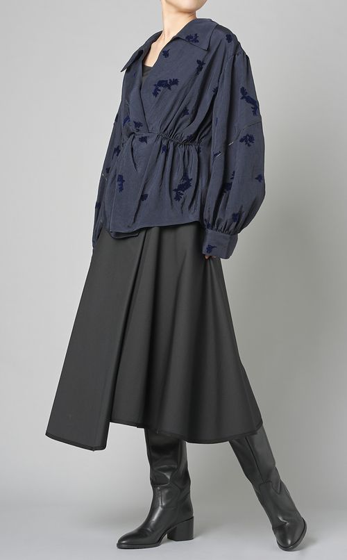 フロッキーフロントツイストブラウス