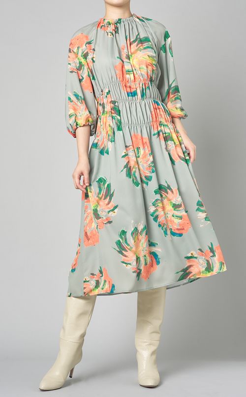 フラワープリントシャーリングワンピース