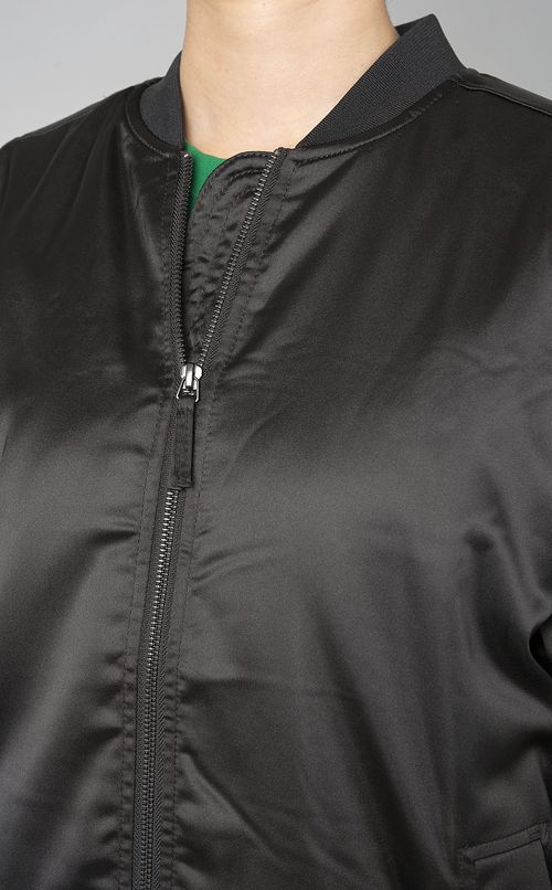 ナイロンオーバーサイズボンバージャケット