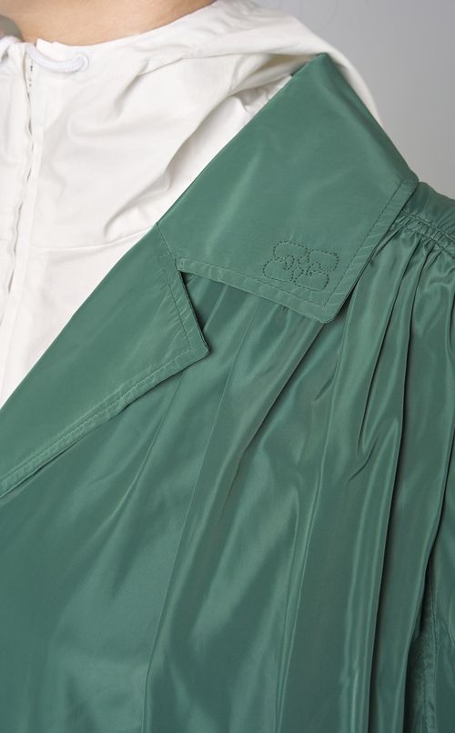 テックナイロンステンカラーコート