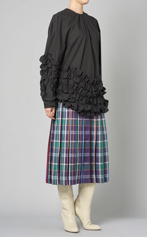 コットンフリルクルーネックブラウス