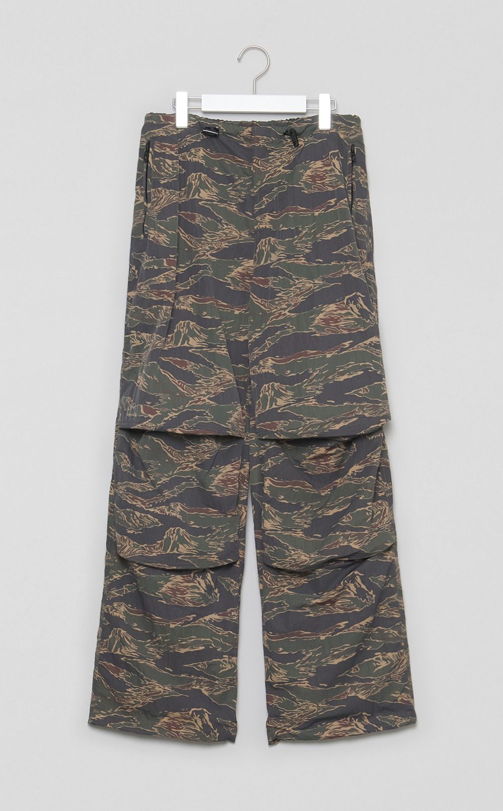 カモフラージュニータックパンツ
