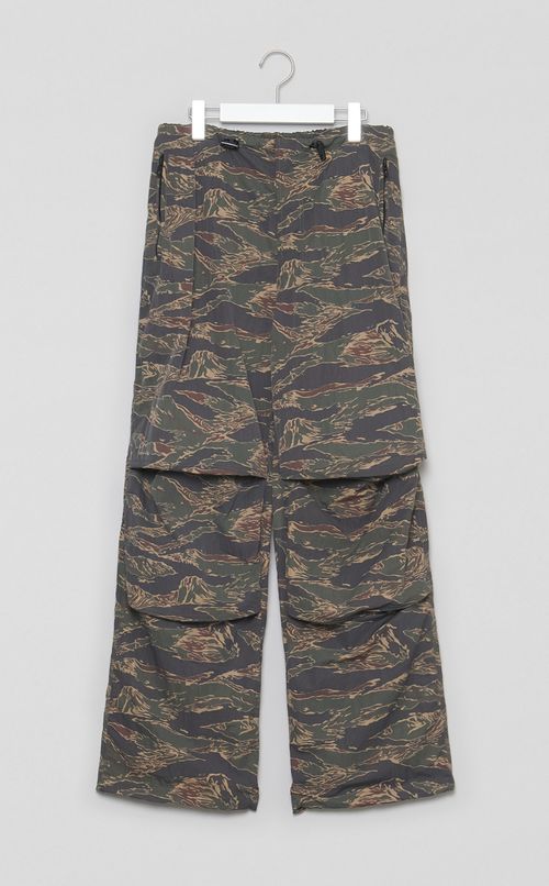 カモフラージュニータックパンツ