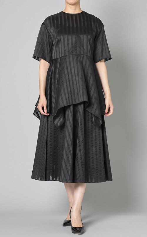 オーガンザストライプスカート