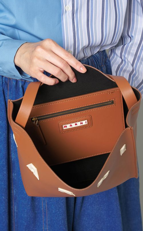 MUSEOロゴエンボスホーボーバッグ