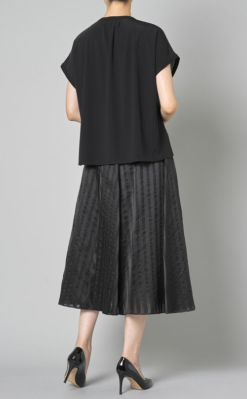 フロッキードットシアーブラウス