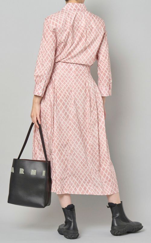 MUSEOロゴエンボスホーボーバッグ