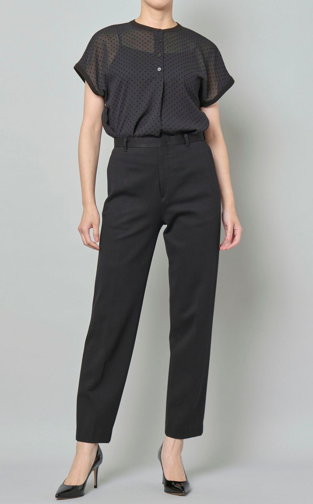 テーパードシガレットパンツ