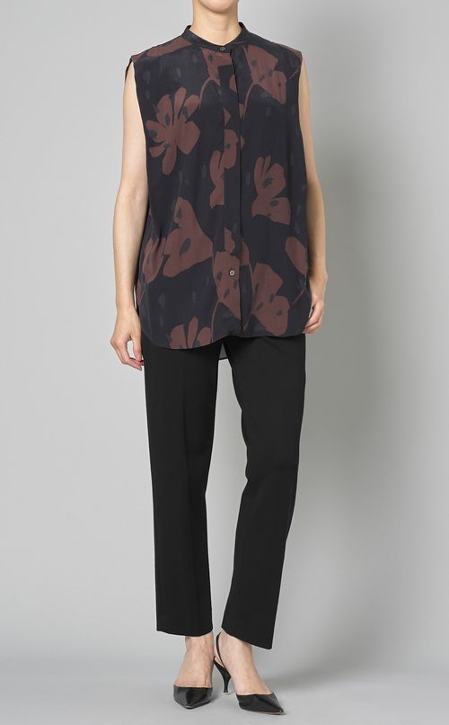 フラワープリントスリーブレスブラウス