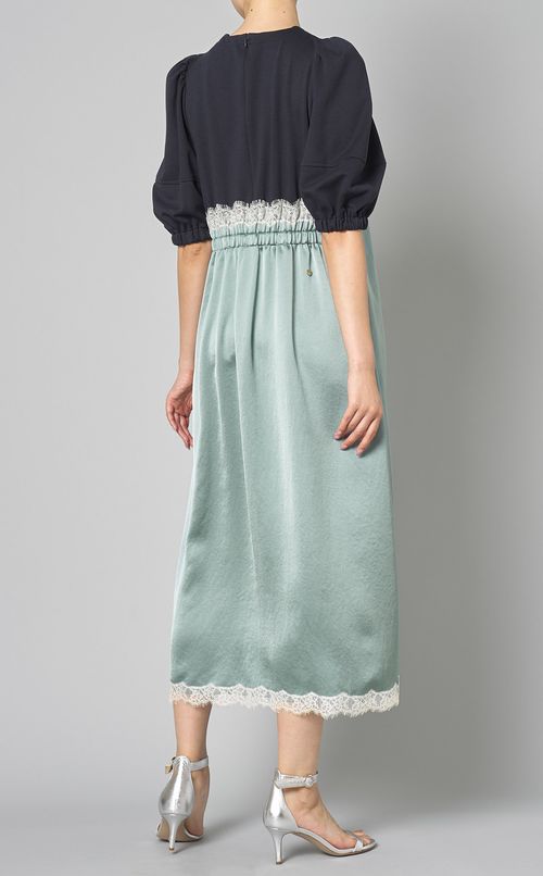 レーストリムギャザースリーブワンピース