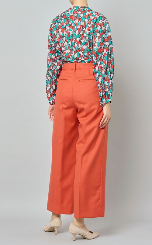 センタープレスセミワイドパンツ