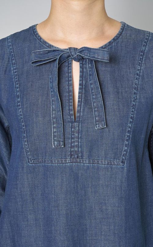 ウォッシュドデニムプルオーバーブラウス