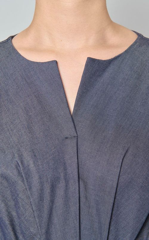 キーネックタックギャザーワンピース