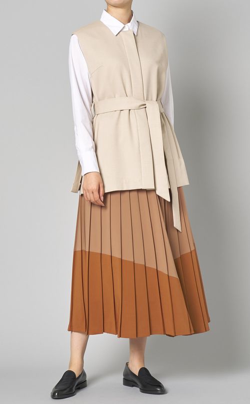 ノーカラーサイドスリットジレ